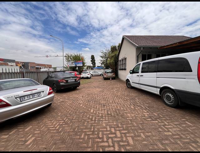 250M² OFFICE FOR SALE IN EASTLEIGH
